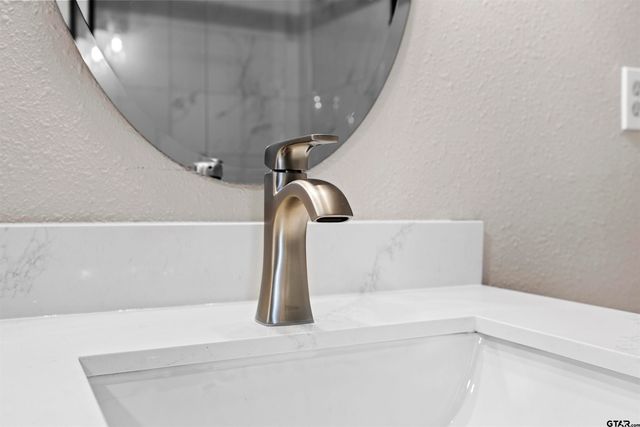 229 Orchard St., Alba, TX 75410