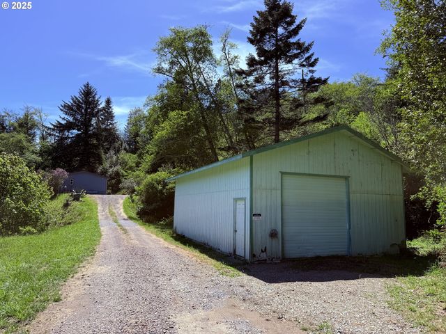 96134 FOXGLOVE Way, Brookings, OR 97415