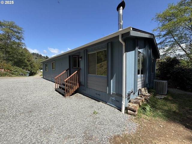 96134 FOXGLOVE Way, Brookings, OR 97415