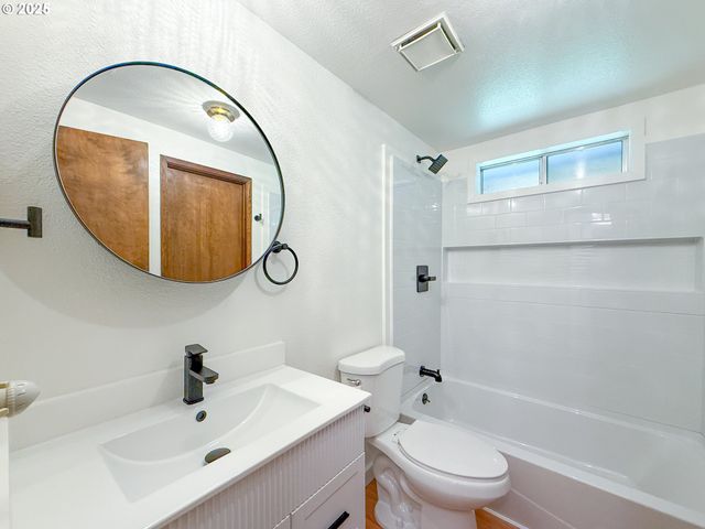 96134 FOXGLOVE Way, Brookings, OR 97415