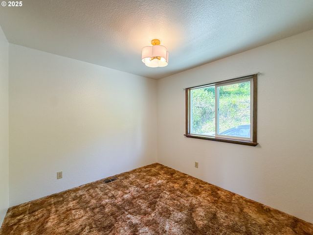 96134 FOXGLOVE Way, Brookings, OR 97415