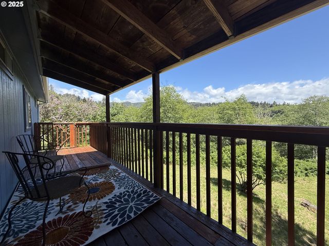 96134 FOXGLOVE Way, Brookings, OR 97415