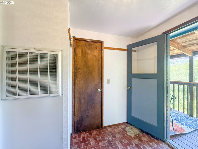 96134 FOXGLOVE Way, Brookings, OR 97415