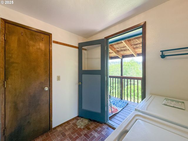 96134 FOXGLOVE Way, Brookings, OR 97415