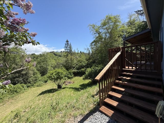 96134 FOXGLOVE Way, Brookings, OR 97415