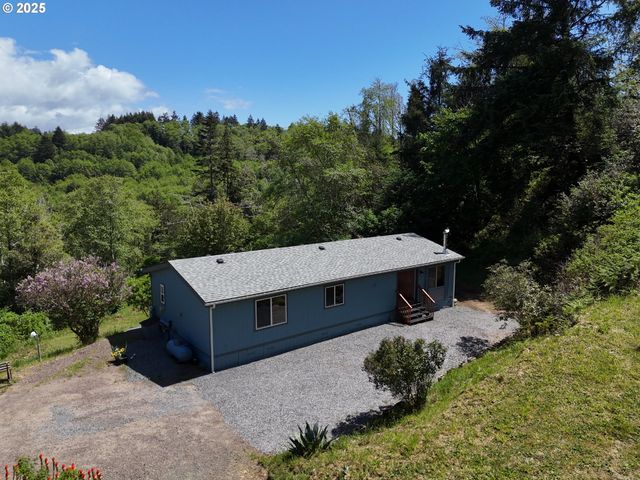 96134 FOXGLOVE Way, Brookings, OR 97415