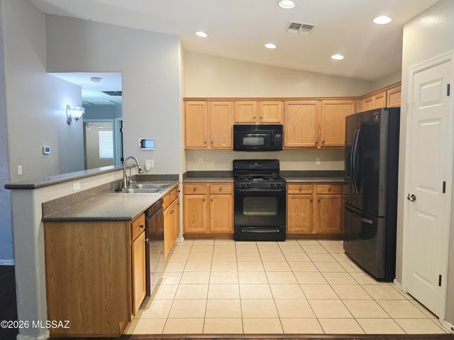 5957 E Franklin Tale Drive, Tucson, AZ 85756