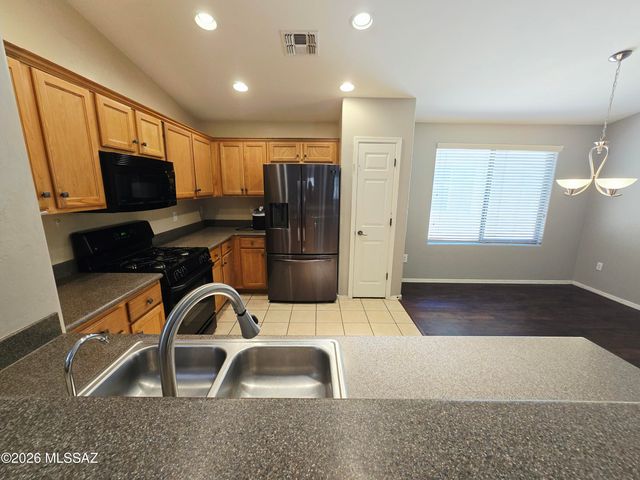 5957 E Franklin Tale Drive, Tucson, AZ 85756