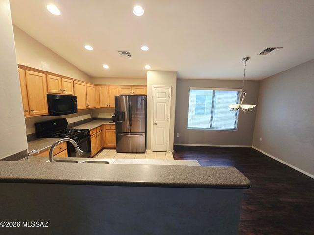 5957 E Franklin Tale Drive, Tucson, AZ 85756
