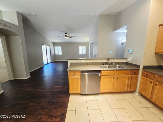 5957 E Franklin Tale Drive, Tucson, AZ 85756