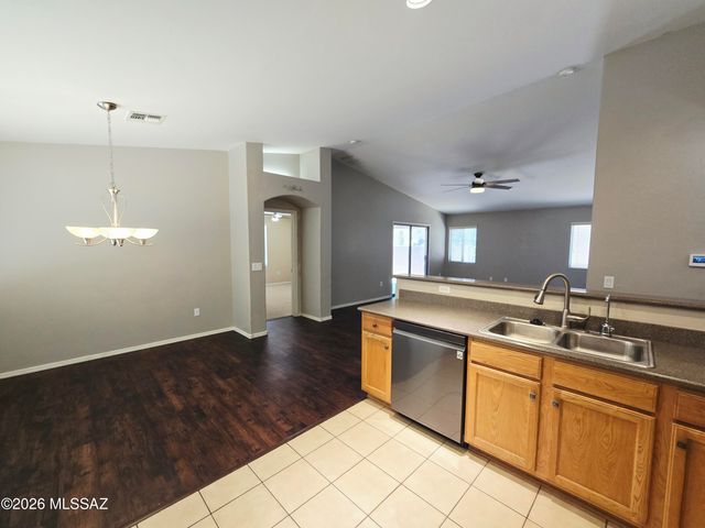 5957 E Franklin Tale Drive, Tucson, AZ 85756