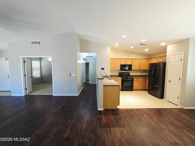 5957 E Franklin Tale Drive, Tucson, AZ 85756