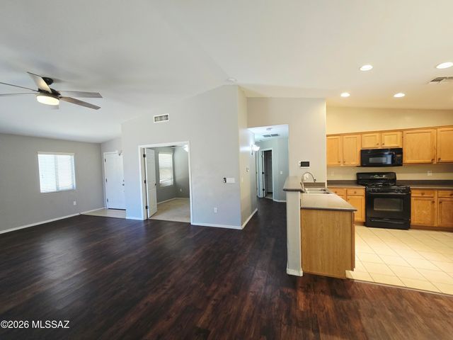 5957 E Franklin Tale Drive, Tucson, AZ 85756