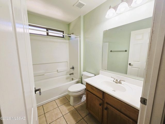 5957 E Franklin Tale Drive, Tucson, AZ 85756