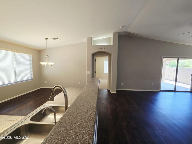 5957 E Franklin Tale Drive, Tucson, AZ 85756