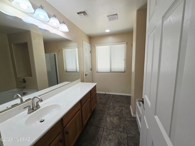 5957 E Franklin Tale Drive, Tucson, AZ 85756