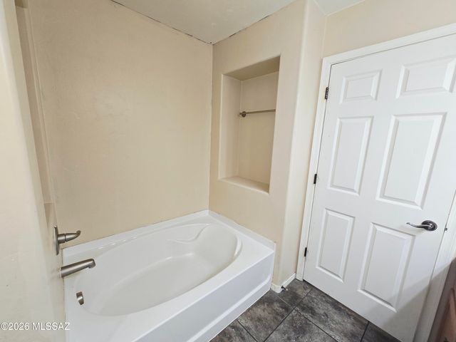 5957 E Franklin Tale Drive, Tucson, AZ 85756