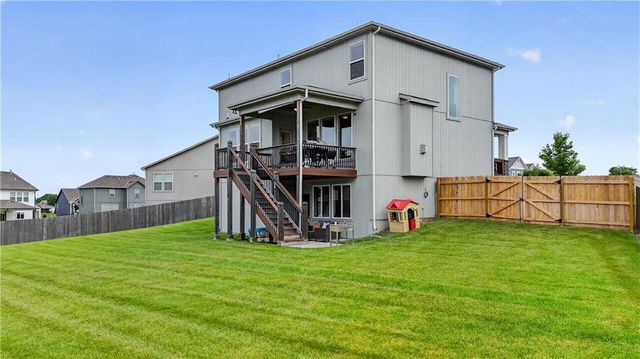 6619 NW 105th Court, Kansas City, MO 64154