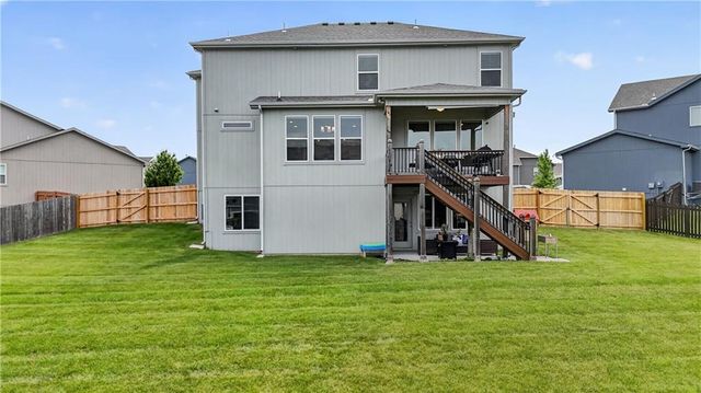 6619 NW 105th Court, Kansas City, MO 64154