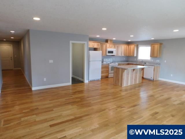875 Raspberry Ln N, Keizer, OR 97303