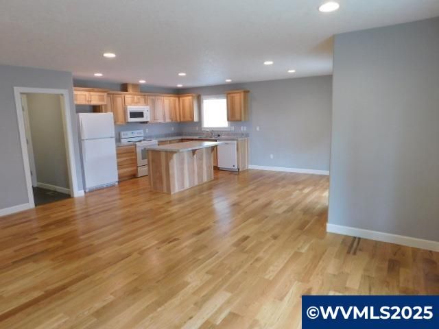 875 Raspberry Ln N, Keizer, OR 97303