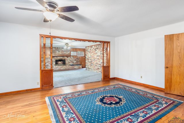 2104 Karnack Hwy., Marshall, TX 75672
