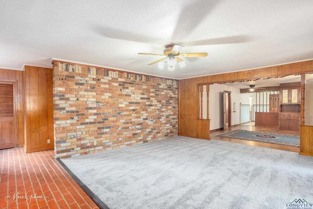 2104 Karnack Hwy., Marshall, TX 75672