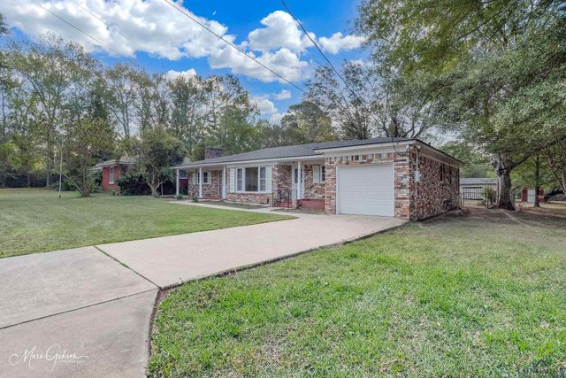 2104 Karnack Hwy., Marshall, TX 75672