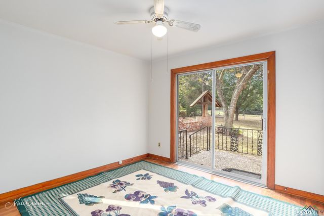 2104 Karnack Hwy., Marshall, TX 75672