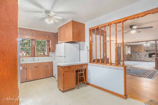 2104 Karnack Hwy., Marshall, TX 75672