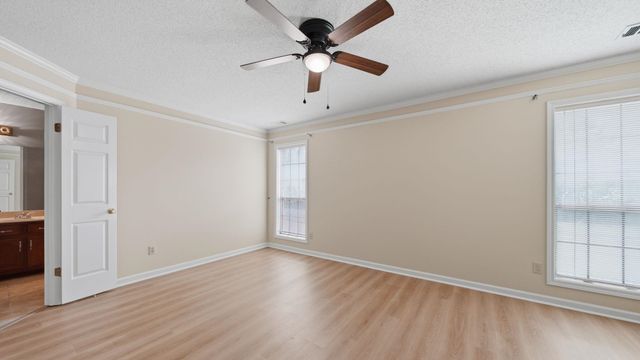8237 CRIMSON CREEK DR, Memphis, TN 38016