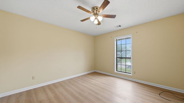 8237 CRIMSON CREEK DR, Memphis, TN 38016