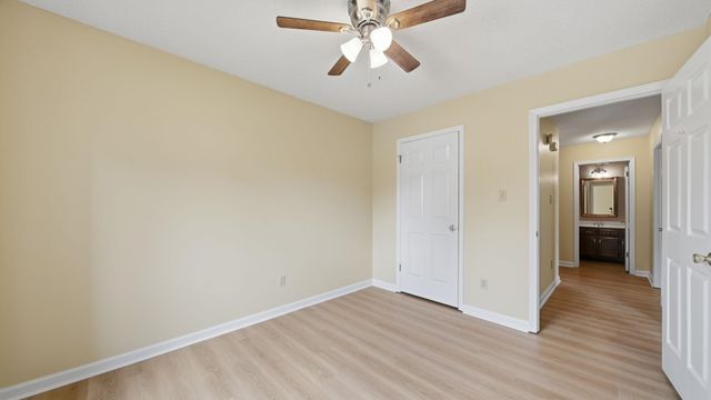 8237 CRIMSON CREEK DR, Memphis, TN 38016
