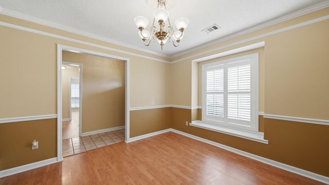 8237 CRIMSON CREEK DR, Memphis, TN 38016
