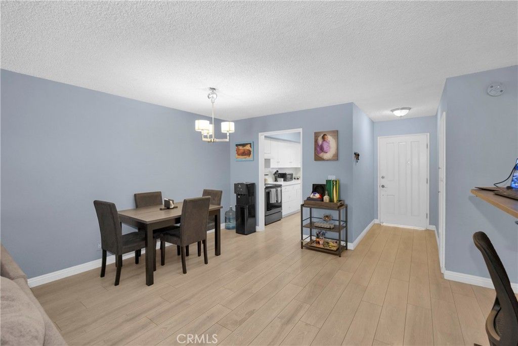 Image 11 of property listing at 6151 Canterbury Drive 105, Culver City, CA 90230