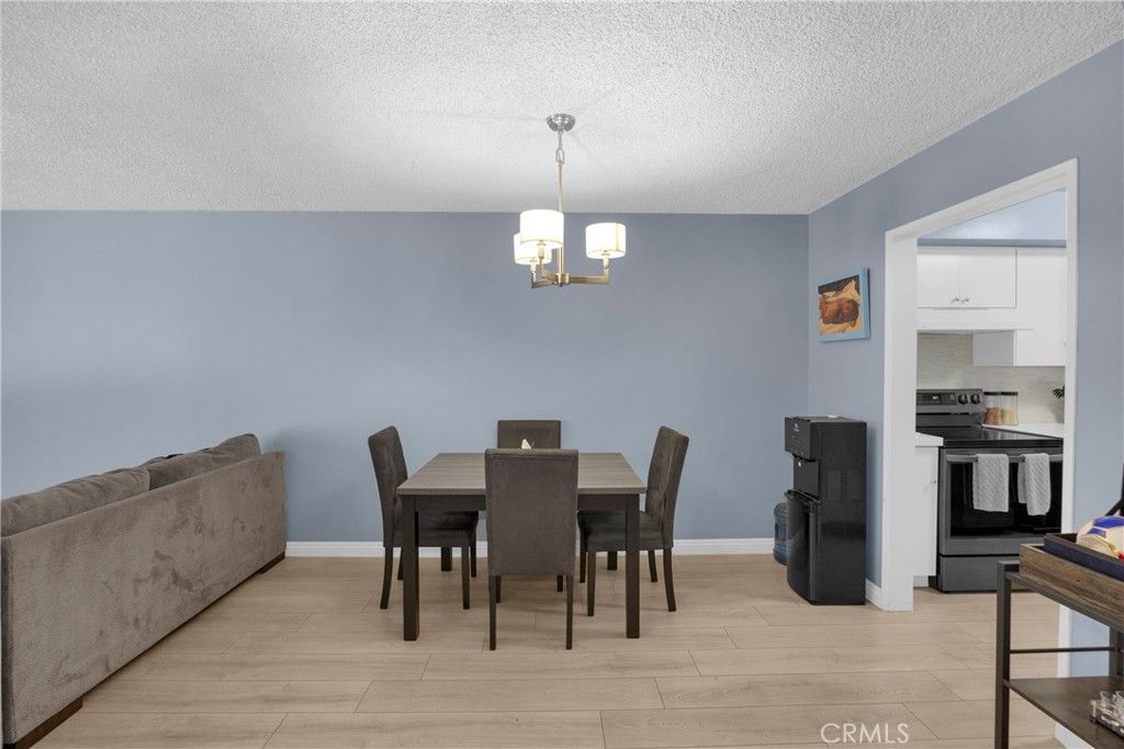 Image 13 of property listing at 6151 Canterbury Drive 105, Culver City, CA 90230