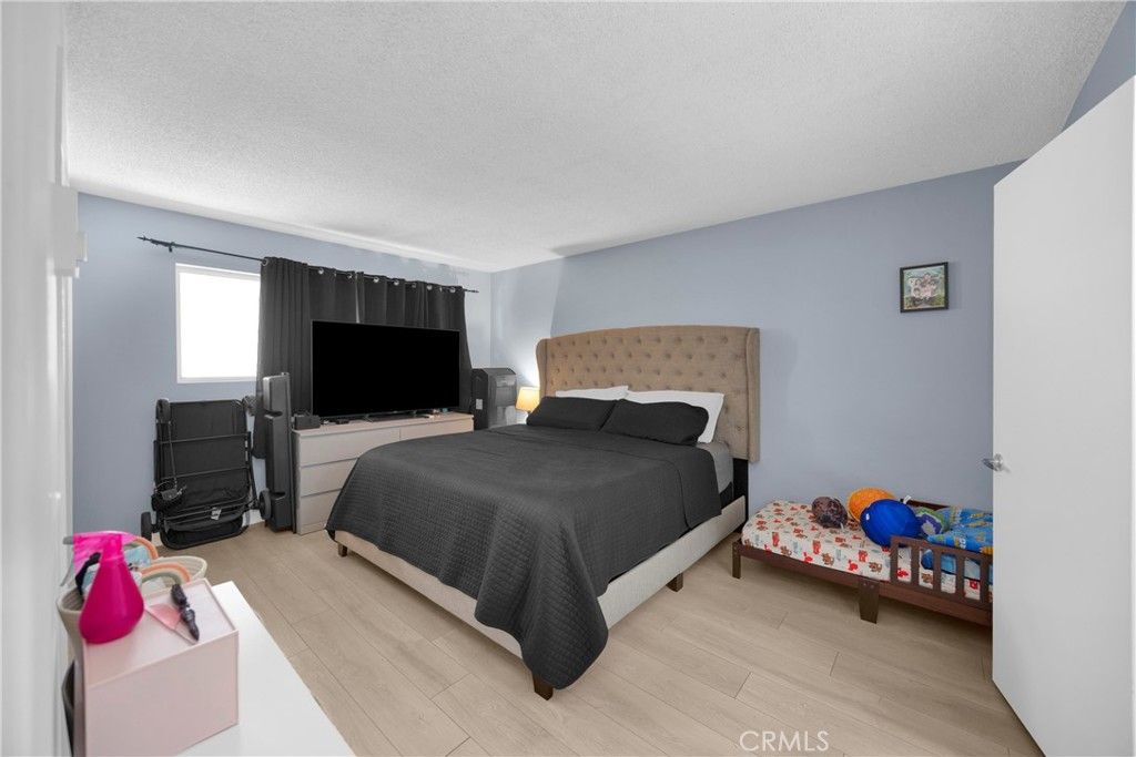 Image 15 of property listing at 6151 Canterbury Drive 105, Culver City, CA 90230