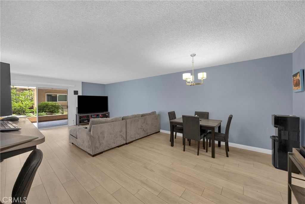 Image 2 of property listing at 6151 Canterbury Drive 105, Culver City, CA 90230