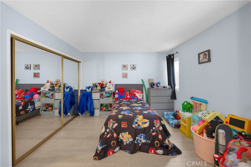 Image 22 of property listing at 6151 Canterbury Drive 105, Culver City, CA 90230