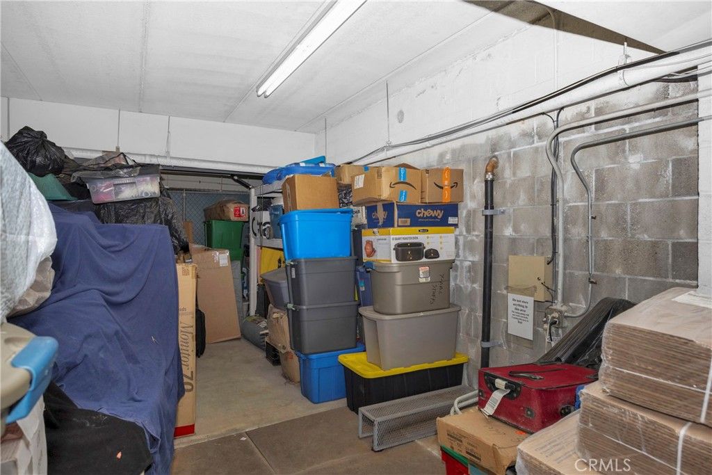 Image 30 of property listing at 6151 Canterbury Drive 105, Culver City, CA 90230