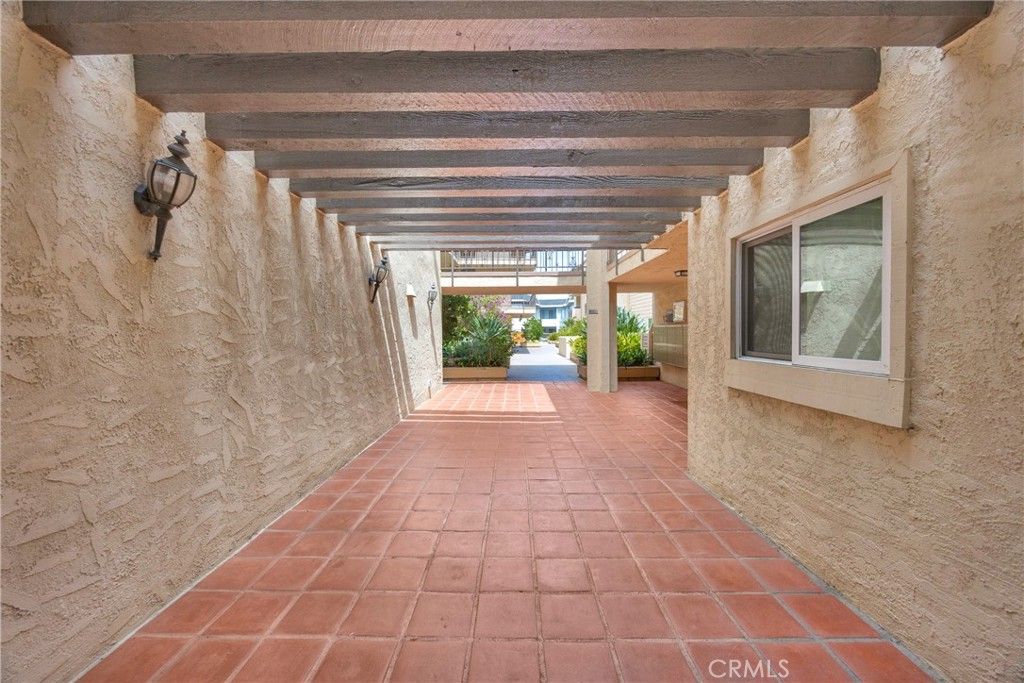 Image 35 of property listing at 6151 Canterbury Drive 105, Culver City, CA 90230