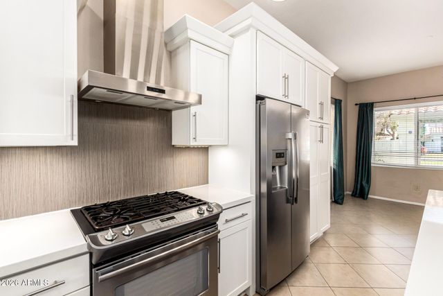 522 S MARINA Drive, Gilbert, AZ 85233