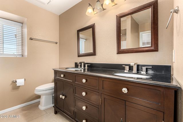 522 S MARINA Drive, Gilbert, AZ 85233