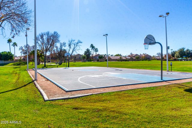 522 S MARINA Drive, Gilbert, AZ 85233