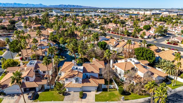 522 S MARINA Drive, Gilbert, AZ 85233