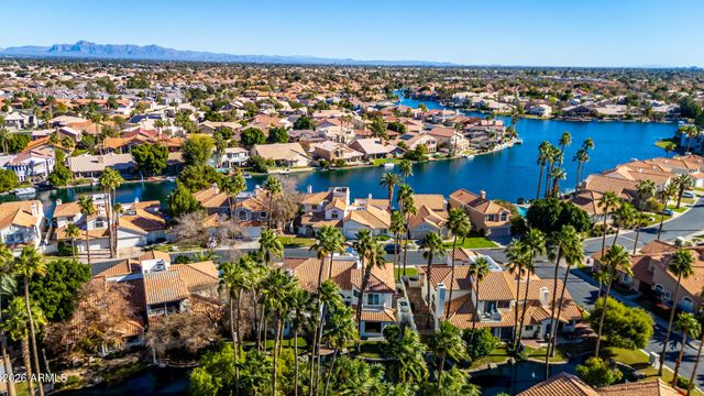 522 S MARINA Drive, Gilbert, AZ 85233