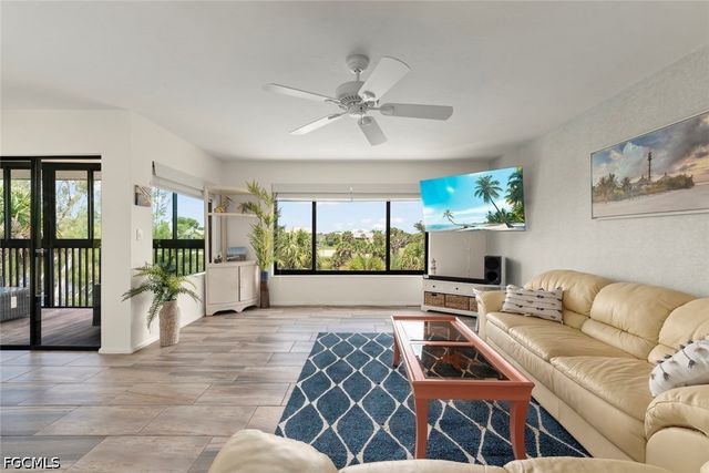 1394 Middle Gulf DR C, Sanibel, FL 33957