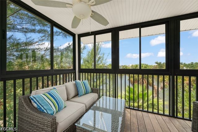 1394 Middle Gulf DR C, Sanibel, FL 33957