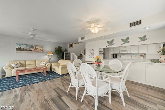 1394 Middle Gulf DR C, Sanibel, FL 33957