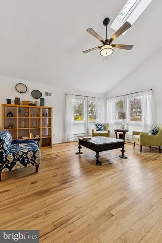 5850 ANTHONY DR, Woodbridge, VA 22193